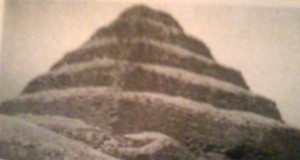 piramide a gradoni del faraone Zoser III din.